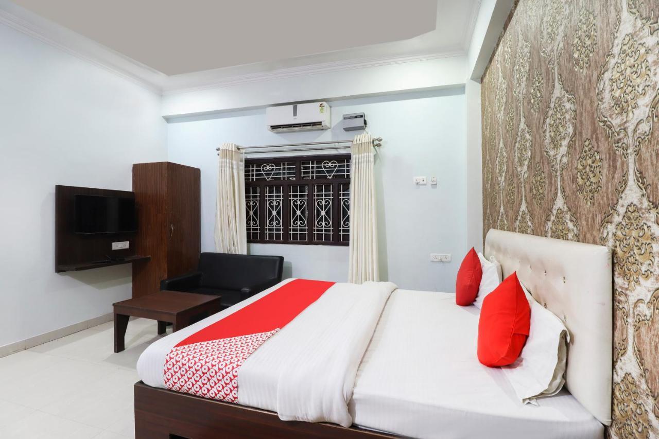 Oyo 70489 Hotel Tajvar Siwān Kültér fotó
