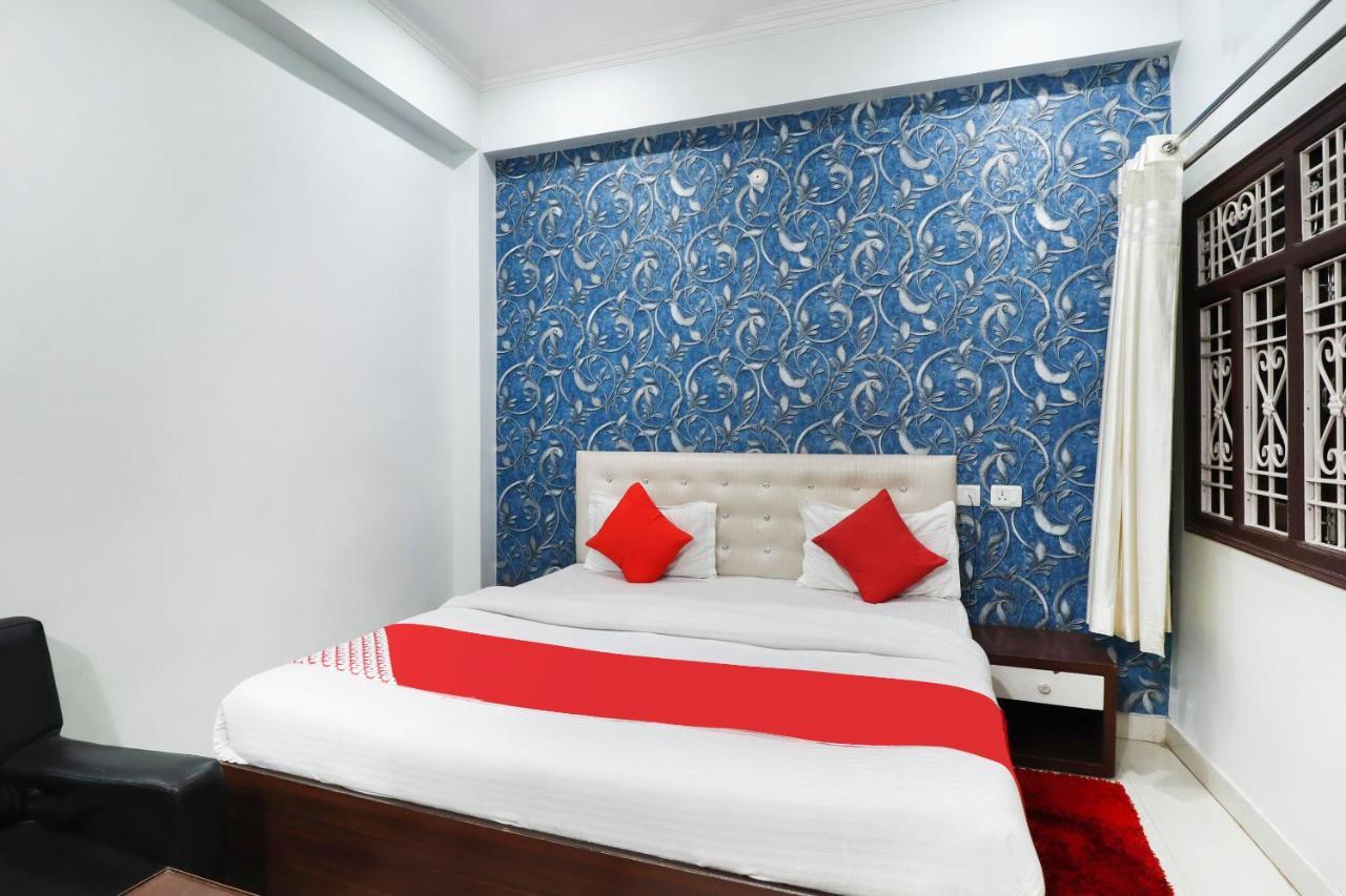 Oyo 70489 Hotel Tajvar Siwān Kültér fotó